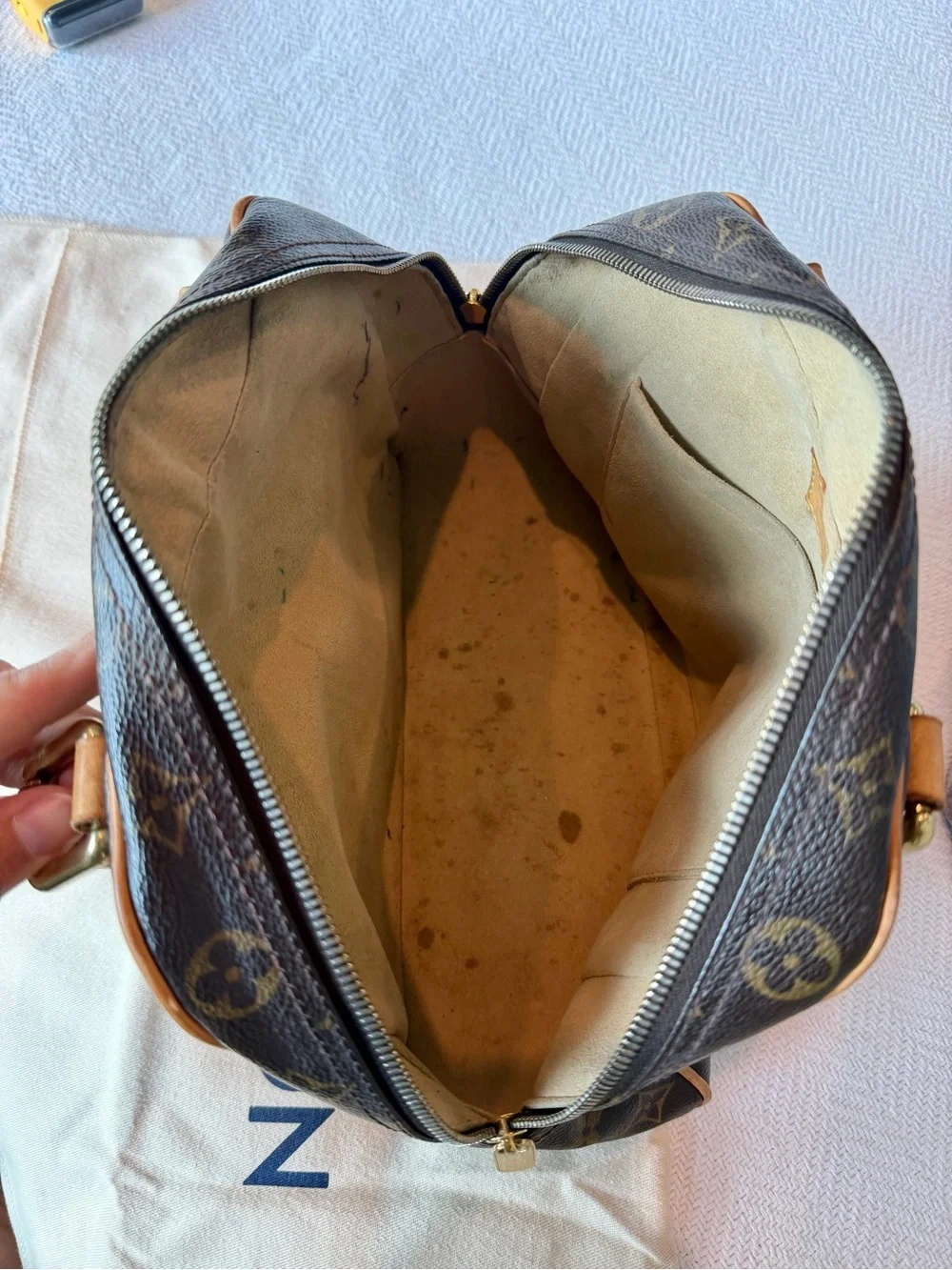 Authentic Louis Vuitton Manhattan PM Monogram Handbag – 2008